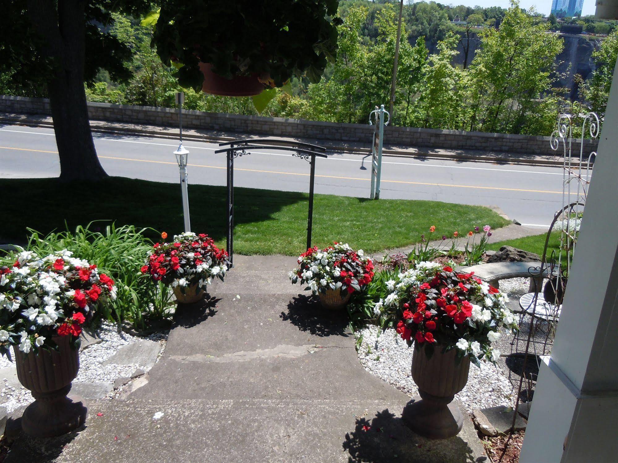Glen Mhor Bed And Breakfast Niagara Falls Ngoại thất bức ảnh